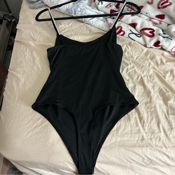 Fits really nice worn once for a party had a lot of compliments - Picture 2 of 2